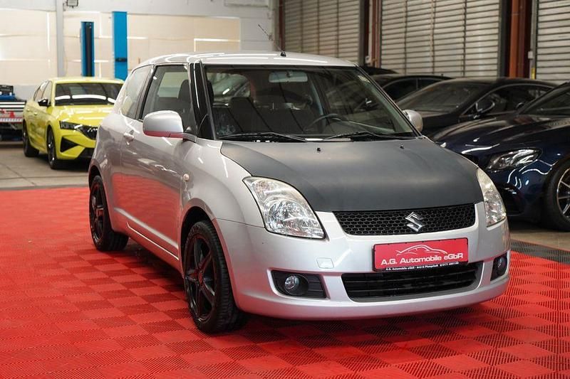 Gebraucht Suzuki Swift 92 PS (67 kW) 2010 Silber Kleinwagen
