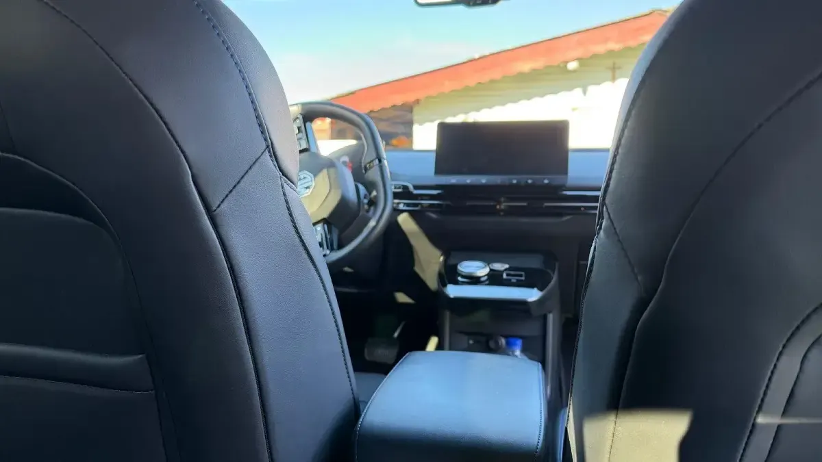 Gebraucht MG MG4 EV Luxury 150 kW (204 PS) 2023 Rot Kleinwagen