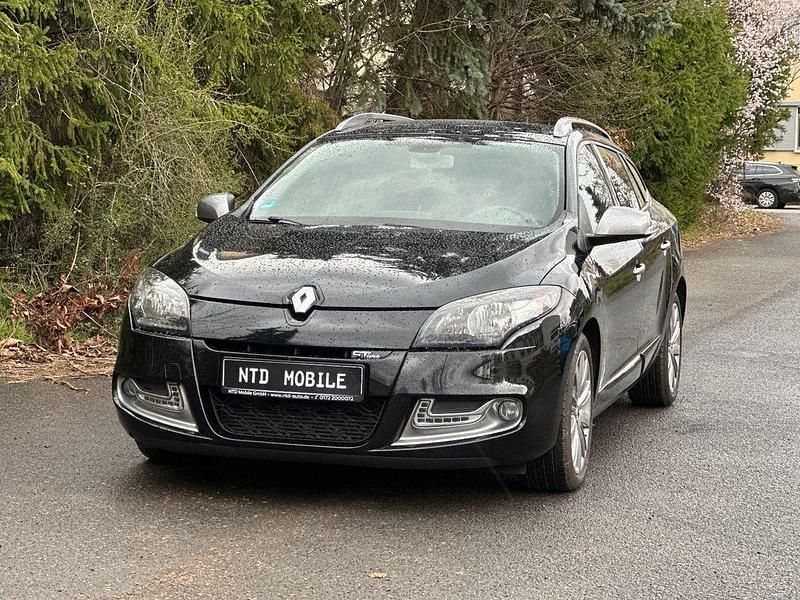 Gebraucht Renault Mégane III Dynamique 131 PS (96 kW) 2012 Schwarz Limousine