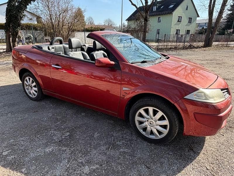 Gebraucht Renault Mégane Cabriolet 111 PS (81 kW) 2006 Rot Cabrio