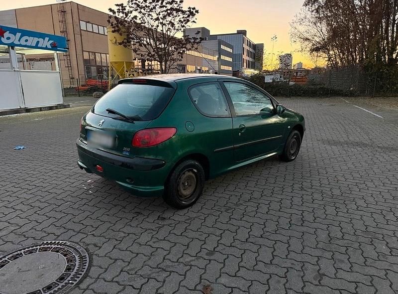 Gebraucht Peugeot 206 75 PS (55 kW) 2003 Grün Kleinwagen