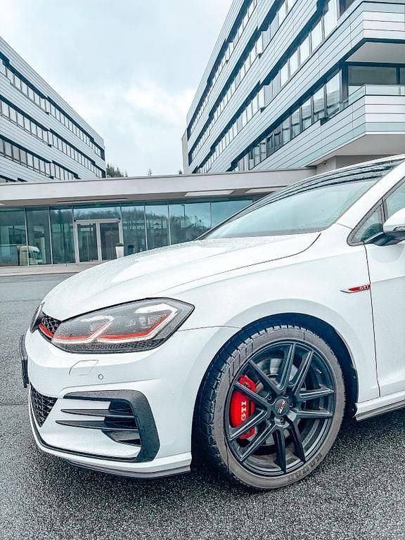 Gebraucht VW Golf VII GTI 245 PS (180 kW) 2019 Weiß Limousine