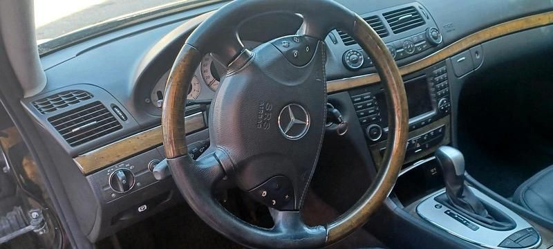 Gebraucht Mercedes 320 204 PS (150 kW) 2004 Schwarz Kombi