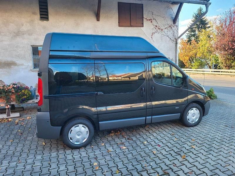 Gebraucht Opel Vivaro 114 PS (83 kW) 2012 Schwarz Van / Kleinbus
