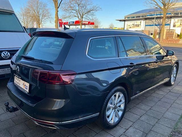 Gebraucht VW Passat Elegance 150 PS (110 kW) 2020 Grau Limousine