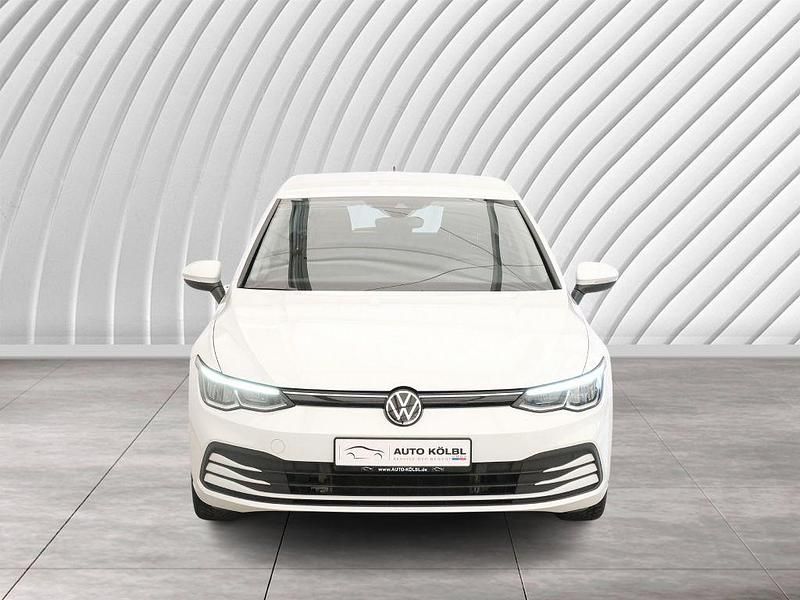 Gebraucht VW Golf VIII Life 116 PS (85 kW) 2021 Pure white Limousine