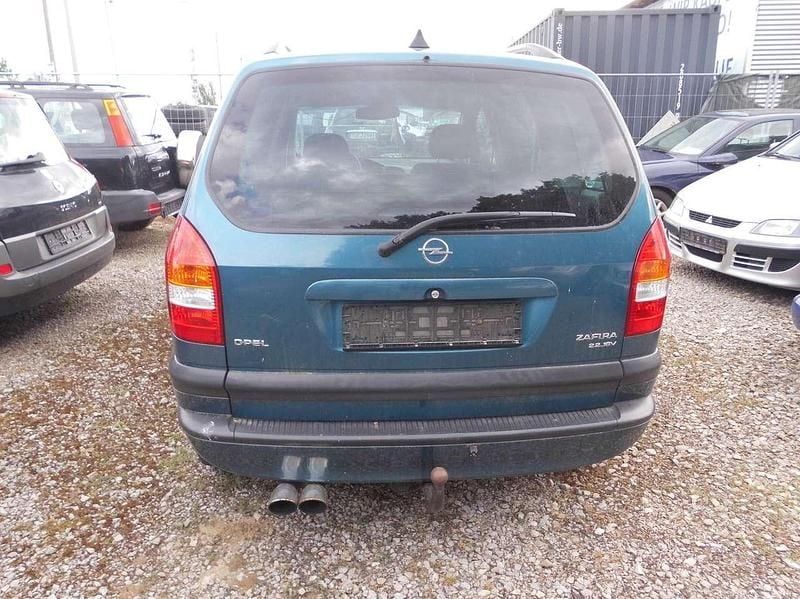 Blau Gebraucht 2001 Opel Zafira Elegance Van / Kleinbus | 1.100 € (Guter Preis) - Bild 1/4