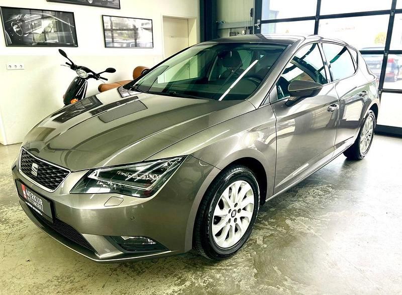 Grau Gebraucht 2016 Seat Leon Style Limousine | 9.999 € (Fairer Preis) - Bild 1/4