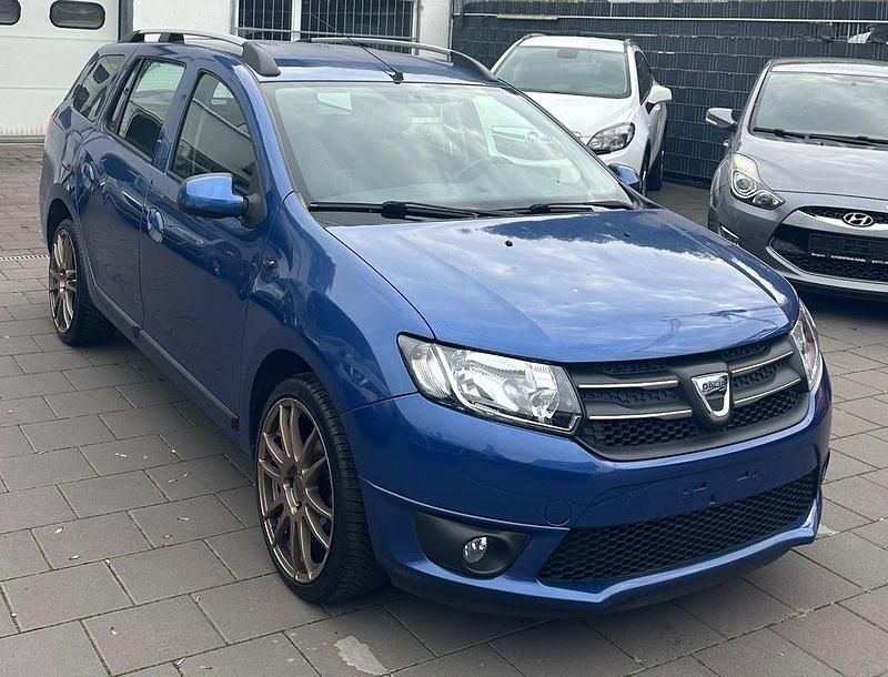 Blau Gebraucht 2015 Dacia Logan MCV Prestige Kombi | 5.900 € (Fairer Preis) - Bild 1/4