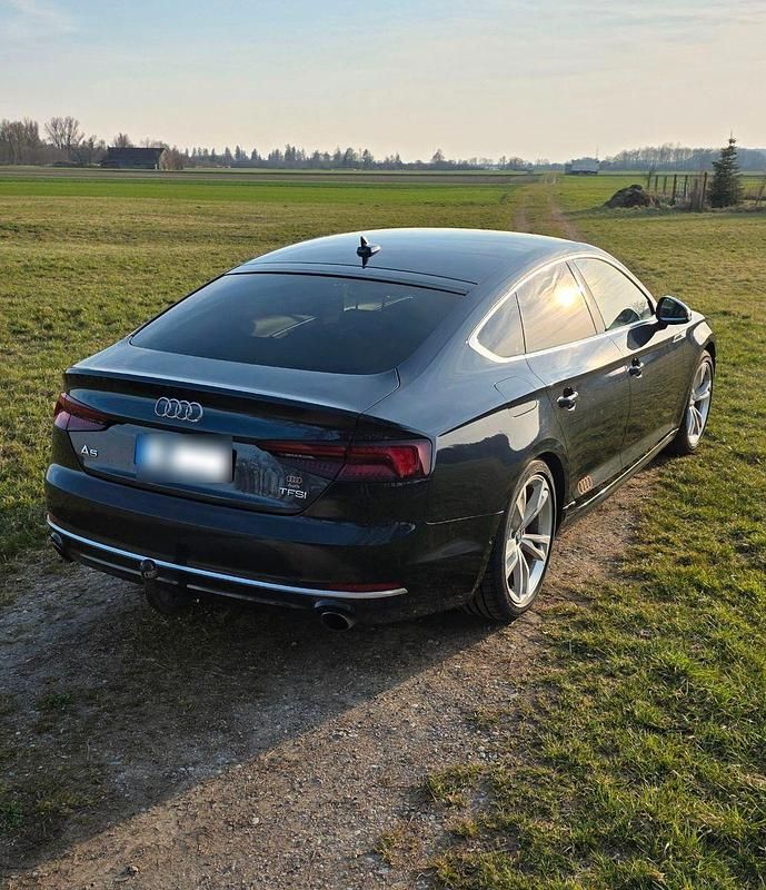 Gebraucht Audi A5 Sportback Ambiente 252 PS (185 kW) 2017 Schwarz Kleinwagen