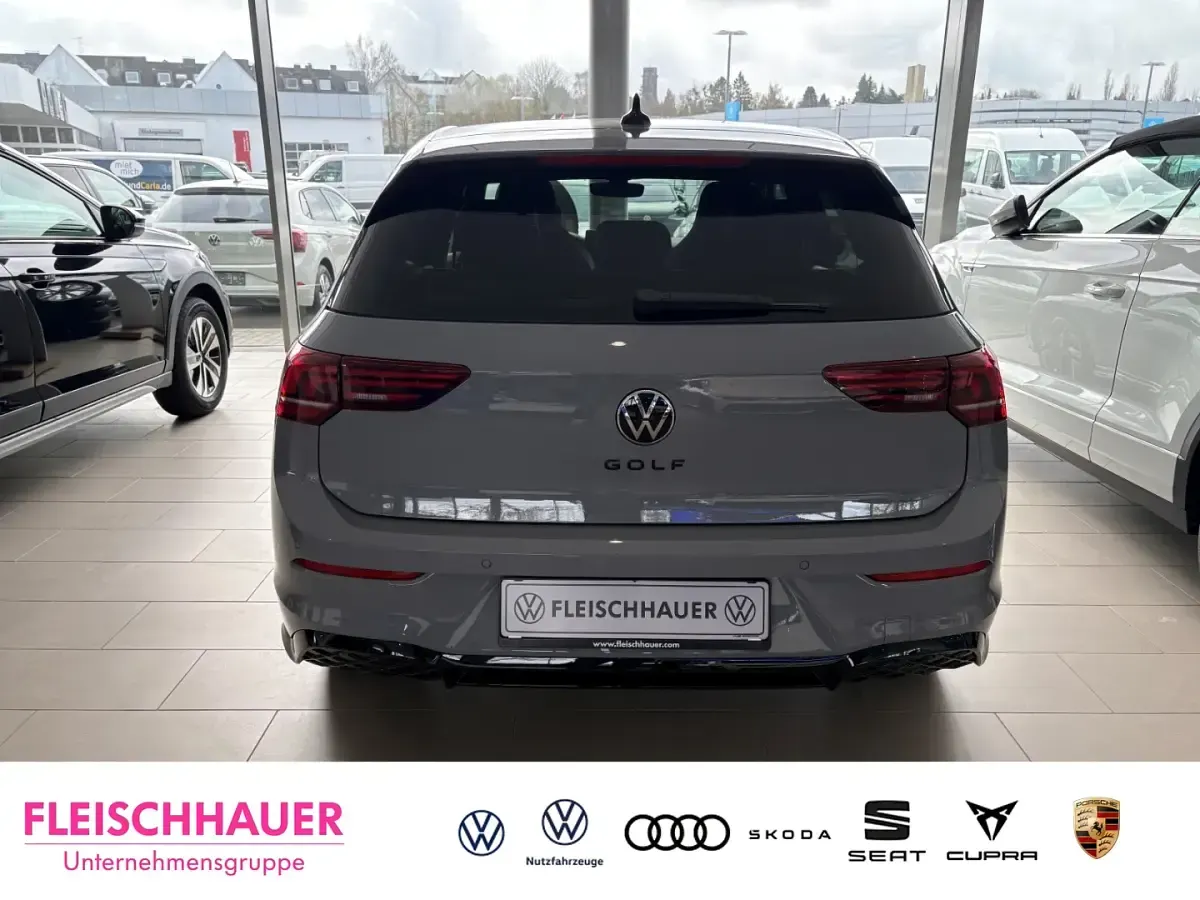 Gebraucht VW Golf VIII Goal 150 PS (110 kW) 2025 Weiss Limousine
