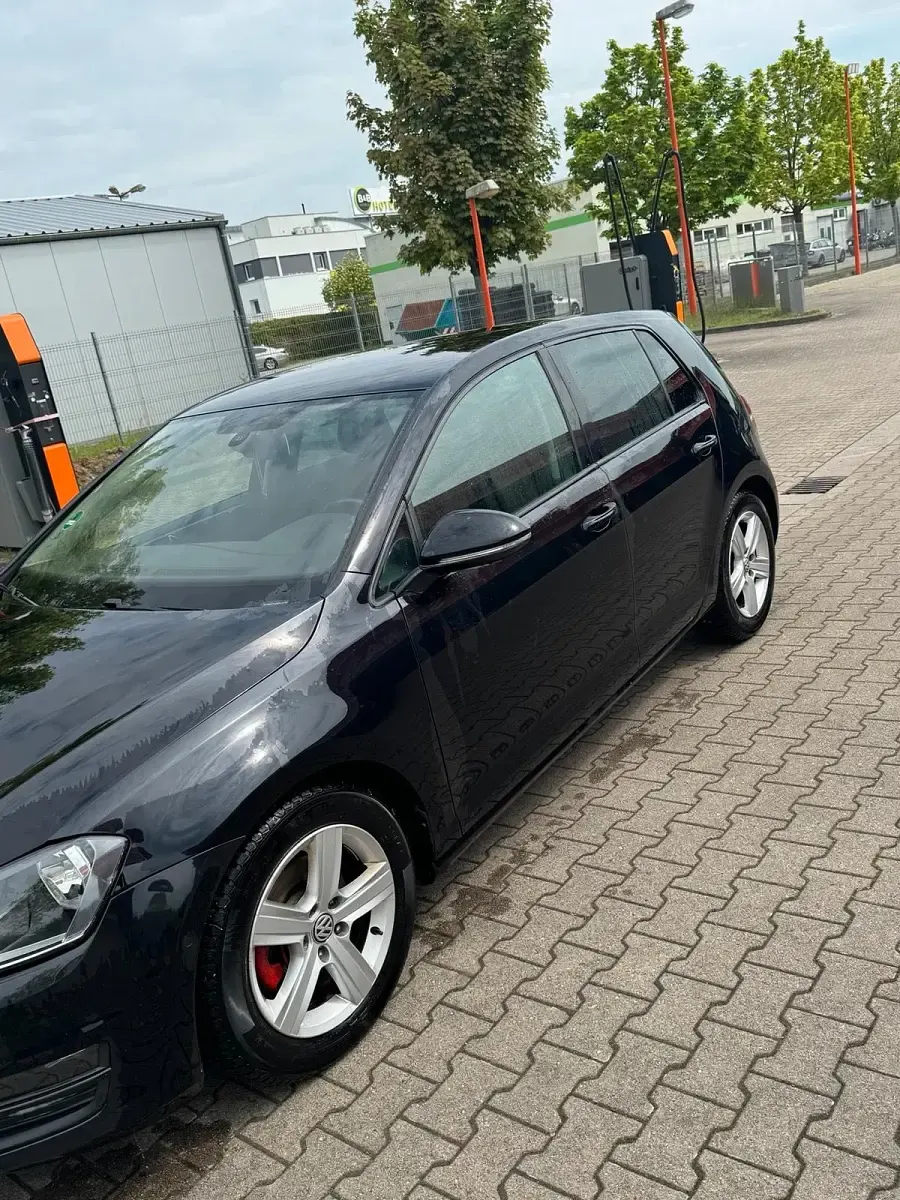 Gebraucht VW Golf VII 110 PS (80 kW) 2013 Schwarz Limousine
