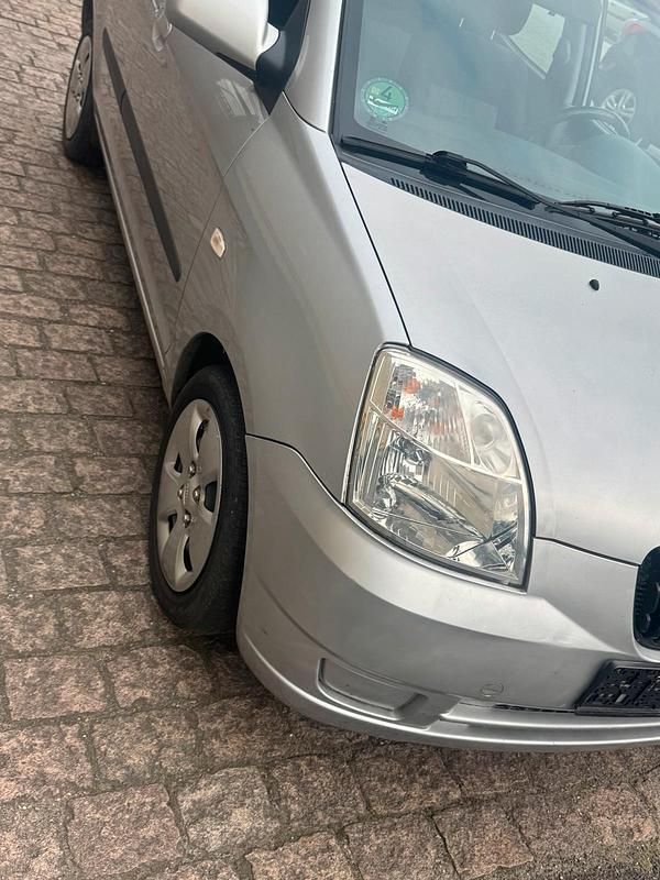 Silber Gebraucht 2006 Kia Picanto Kleinwagen | 1.500 € (Fairer Preis) - Bild 1/4