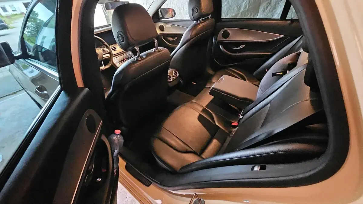 Gebraucht Mercedes E200 150 PS (110 kW) 2016 Gelb Kombi