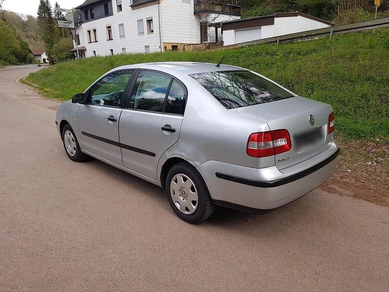 Brugt VW Polo 75 HK (55 kW) 2004 Sølv Hatchback