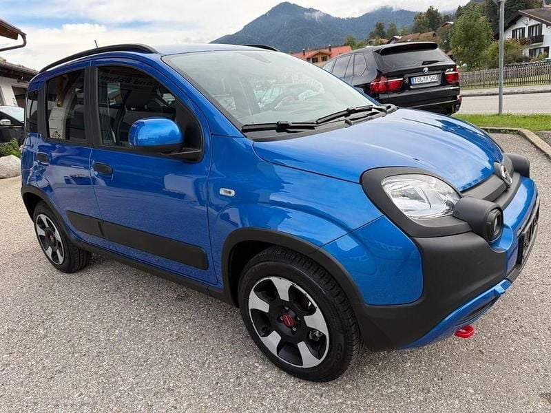 Blau Gebraucht 2024 Fiat Panda Cross Cross Kleinwagen | 14.999 € (Fairer Preis) - Bild 1/4