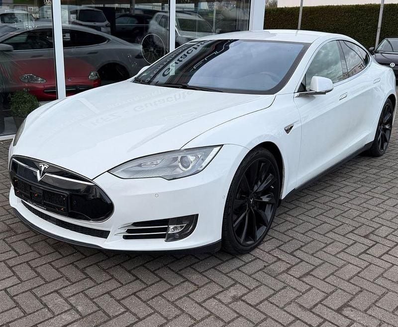 Gebraucht Tesla Model S Performance 309 kW (421 PS) 2015 Weiß Kleinwagen