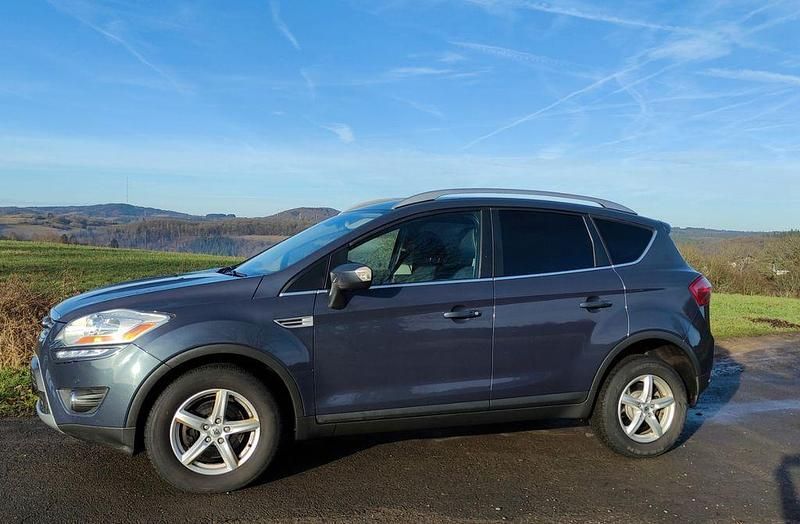 Grau Gebraucht 2012 Ford Kuga Titanium SUV | 7.600 € (Fairer Preis) - Bild 1/4