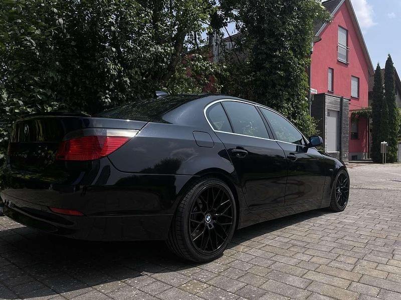 Gebraucht BMW 525 192 PS (141 kW) 2004 Limousine