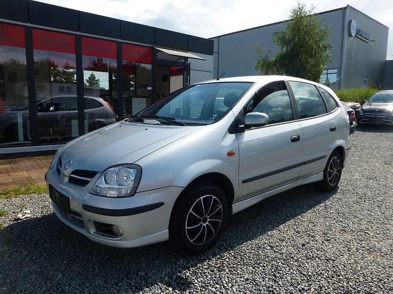 Silber Gebraucht 2006 Nissan Almera Tino Van / Kleinbus | 2.950 € (Teuer) - Bild 1/4