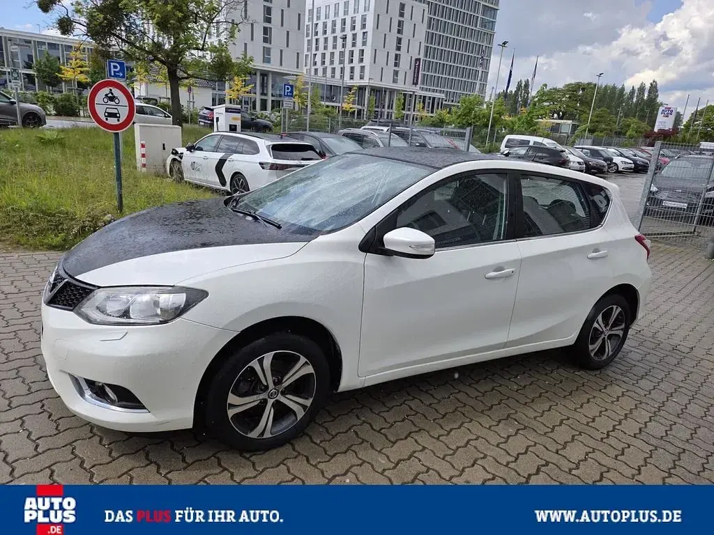 Gebraucht Nissan Pulsar Acenta 116 PS (85 kW) 2014 Weiß Kleinwagen