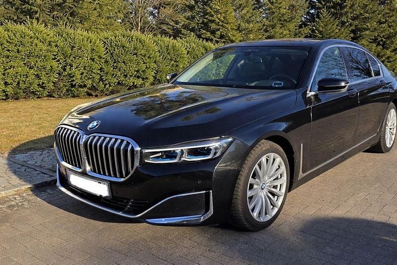 Gebraucht BMW 730L Efficient Dynamics 265 PS (194 kW) 2019 Schwarz Limousine