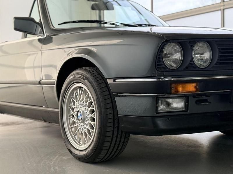 Gebraucht BMW 325 Sport Line 171 PS (125 kW) 1986 Grau Cabrio