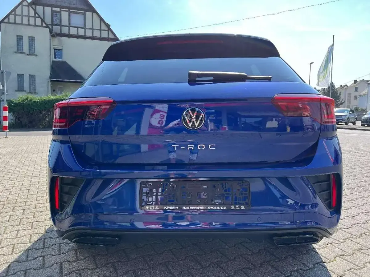 Gebraucht VW T-Roc R-line 150 PS (110 kW) 2023 Lapiz blue metallic SUV