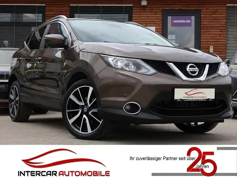 Käytetty Nissan Qashqai Tekna 116 HP (85 kW) 2017 Katumaasturi