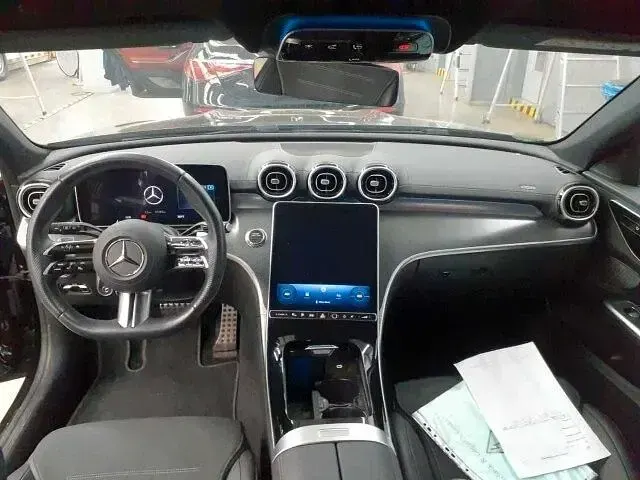 Gebraucht Mercedes C300 197 PS (144 kW) 2024 Schwarz Kombi