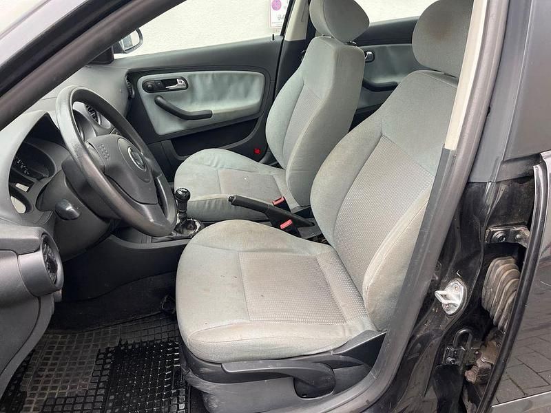 Gebraucht Seat Cordoba 75 PS (55 kW) 2003 Schwarz Limousine