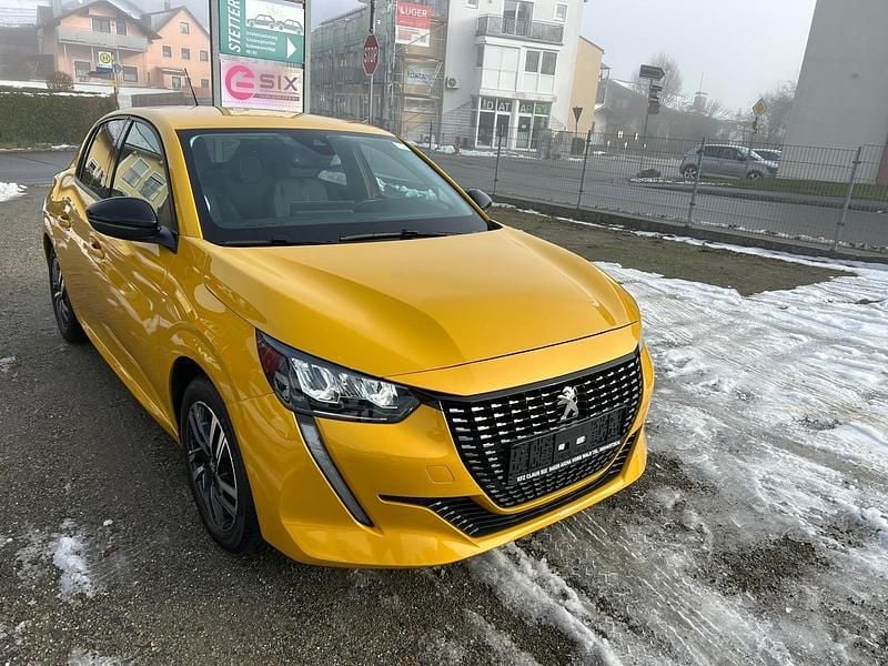 Gebraucht Peugeot 208 Allure 101 PS (74 kW) 2023 Gelb Kleinwagen