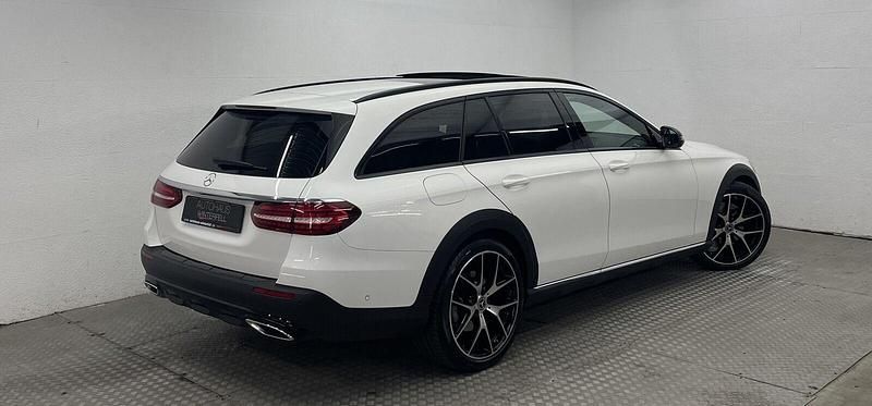 Gebraucht Mercedes E400 AMG 330 PS (242 kW) 2023 Weiß Kombi