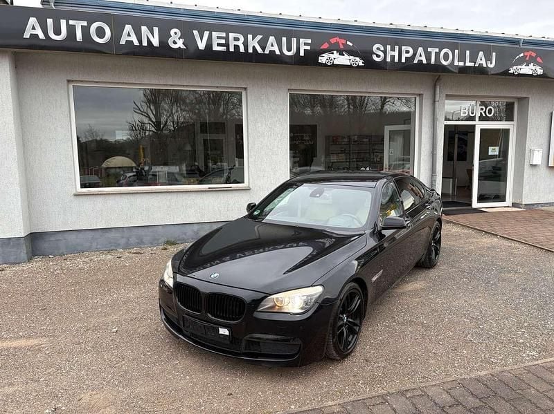 Gebraucht BMW 740 M Sport 306 PS (225 kW) 2010 Schwarz Limousine
