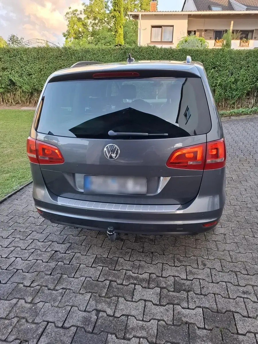 Gebraucht VW Sharan 177 PS (130 kW) 2015 Grau Van / Kleinbus