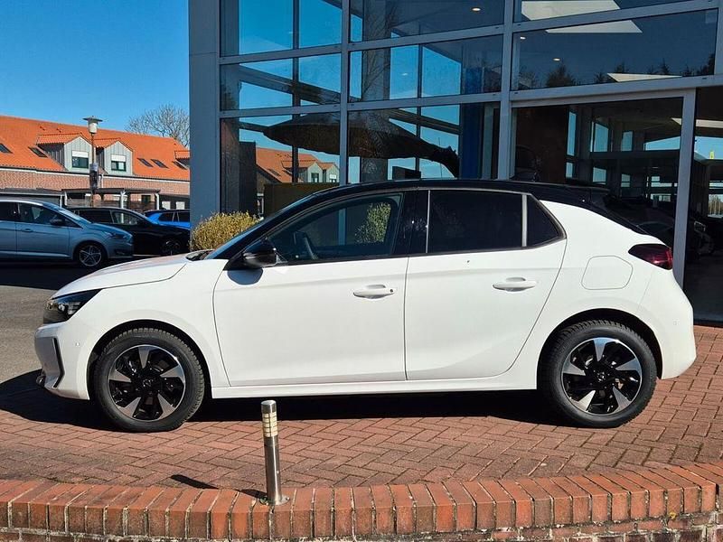 Usata Opel Corsa-e 100 kW (136 CV) 2025 Bianco Utilitaria