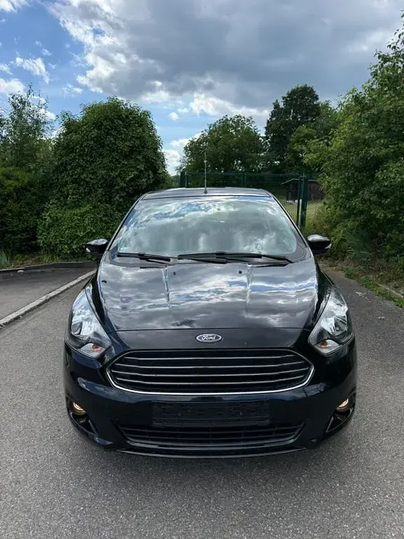 Gebraucht Ford Ka 86 PS (63 kW) 2017 Schwarz Limousine