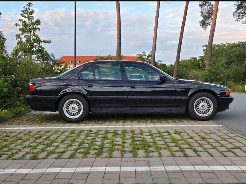 Gebraucht BMW 728 Sport Line 193 PS (141 kW) 1998 Schwarz Limousine
