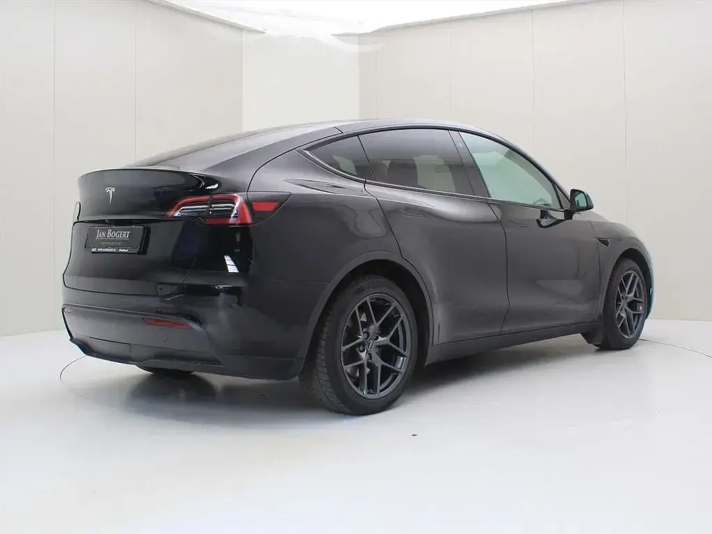 Gebraucht Tesla Model Y Standard Range 219 kW (299 PS) 2023 Schwarz SUV