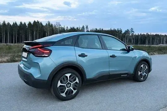 Gebraucht Citroën C4 Feel 101 PS (74 kW) 2021 Blau Limousine