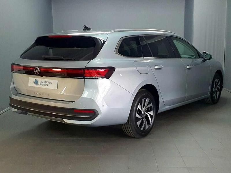 Gebraucht VW Passat Business 150 PS (110 kW) 2025 Silber Kombi