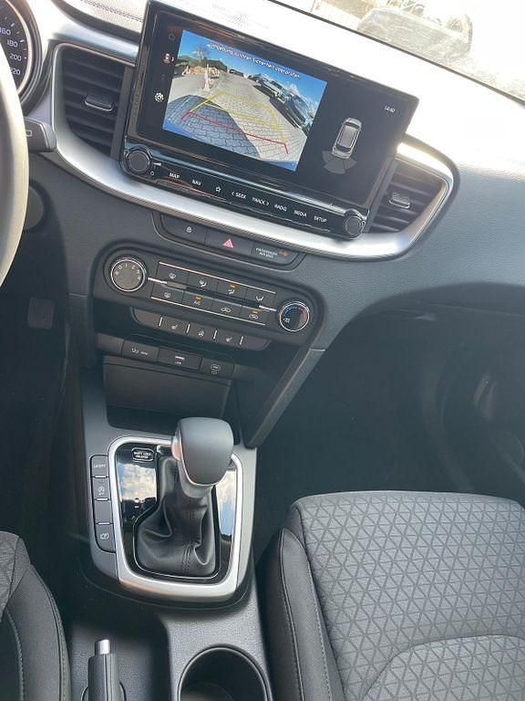 Neu Kia Ceed 140 PS (102 kW) 2026 Grau Kleinwagen