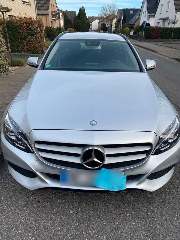 Gebraucht Mercedes 220 170 PS (125 kW) 2015 Silber Kombi