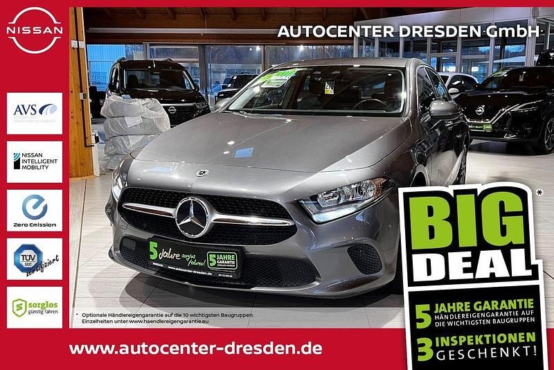Mountaingrau met. Gebraucht 2021 Mercedes A250 Progressive Limousine | 23.890 € (Fairer Preis) - Bild 1/4