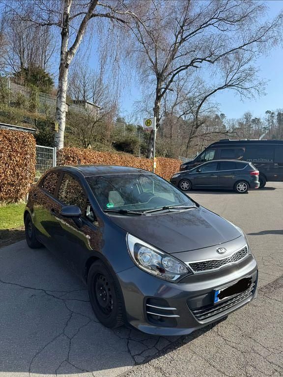 Gebraucht Kia Rio 84 PS (61 kW) 2016 Grau Kleinwagen