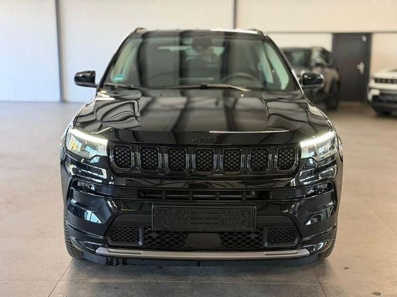 Usado Jeep Compass Altitude 131 HP (96 kW) 2024 Preto SUV