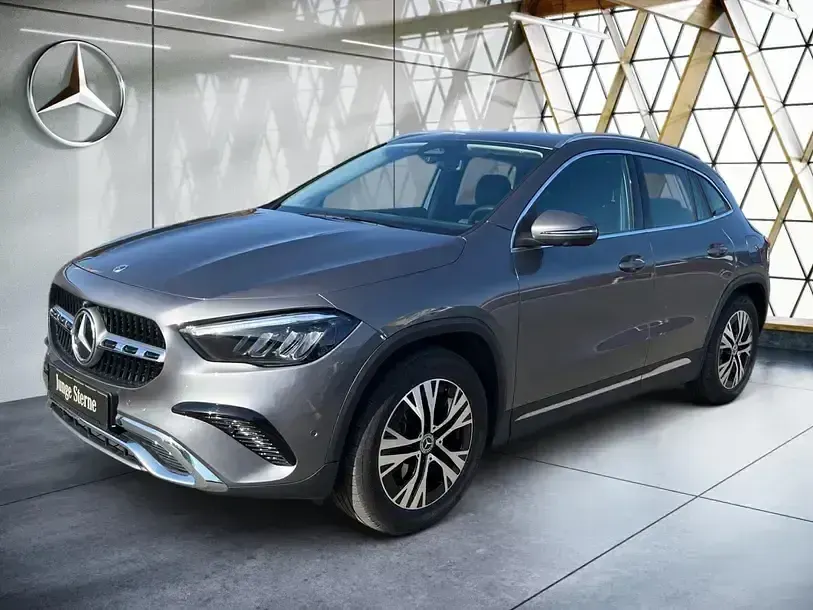 Gebraucht Mercedes GLA220 Progressive 190 PS (139 kW) 2025 Grau SUV
