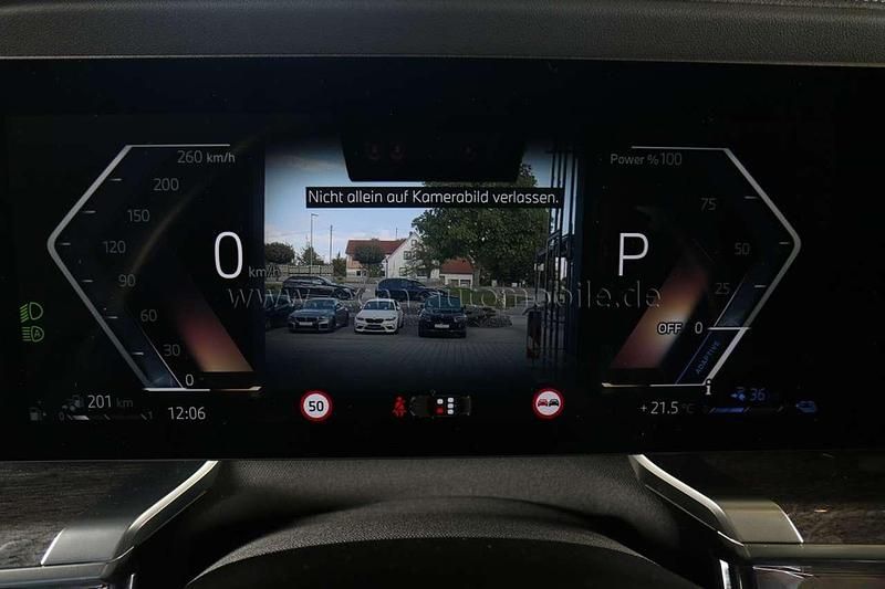 Gebraucht BMW 750e Performance 489 PS (359 kW) 2023 Carbonschwarz (416) Limousine