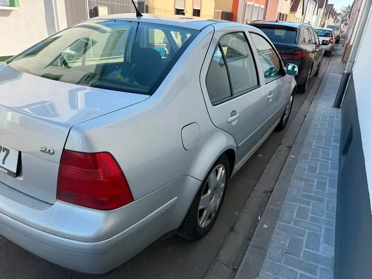 Usata VW Bora 116 CV (85 kW) 1999 Grigio Berlina