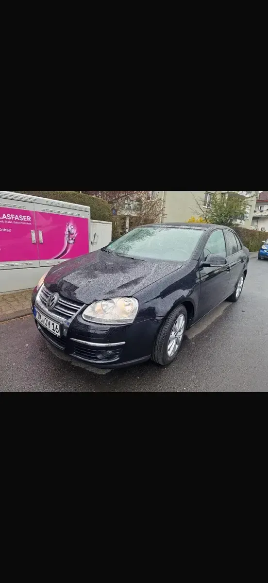 Gebraucht VW Jetta Freestyle 122 PS (89 kW) 2011 Schwarz Limousine